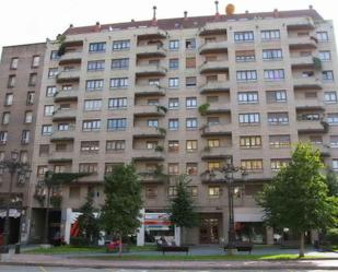 Exterior view of Flat to rent in Oviedo 