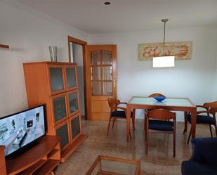 Menjador de Apartament de lloguer en Benicasim / Benicàssim amb Jardí privat, Terrassa i Piscina