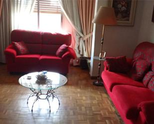 Sala d'estar de Pis en venda en  Madrid Capital amb Aire condicionat, Calefacció i Parquet