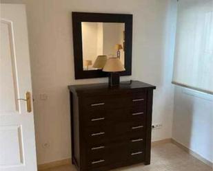 Dormitori de Apartament de lloguer en Marbella amb Terrassa i Piscina