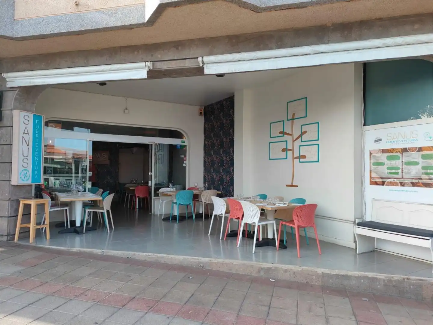 Local en traspaso en La Oliva con Amueblado