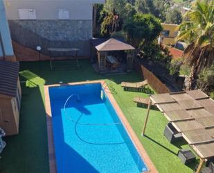 Swimming pool of Flat for sale in Rubí  with Terrace, Swimming Pool and Balcony