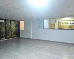 Premises to rent in  Valencia Capital  with Air Conditioner
