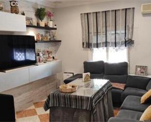 Living room of House or chalet for sale in Alcalá de Guadaira