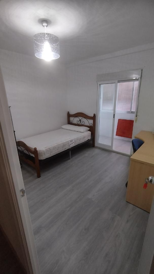 Bedroom of Flat to share in Alcorcón  with Heating, Parquet flooring and Terrace
