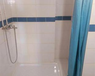 Bathroom of Study to share in Meco