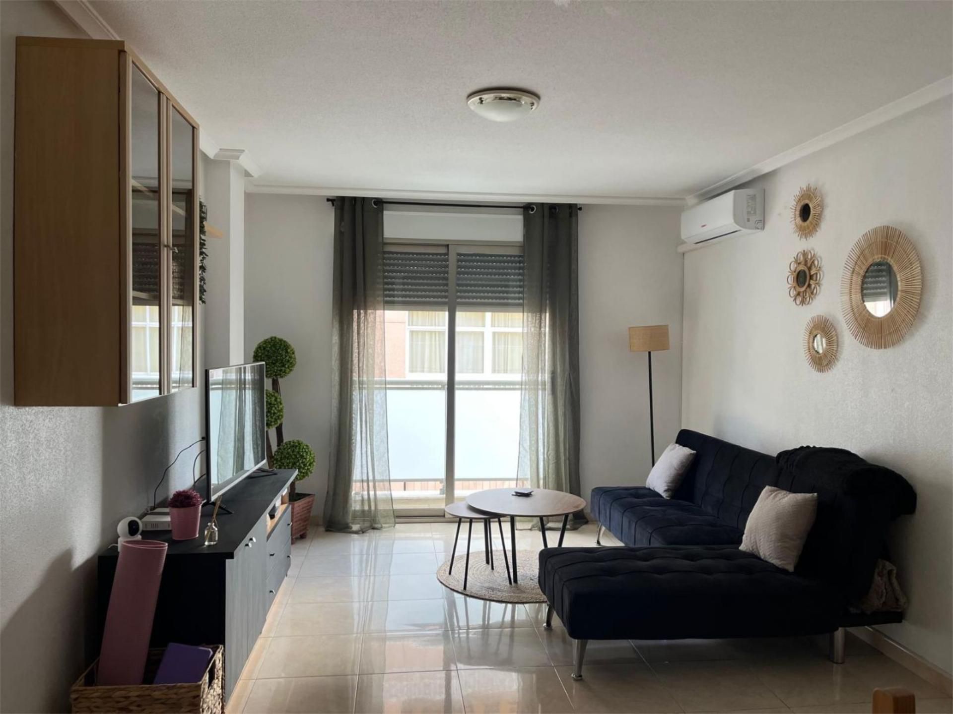 Living room of Flat to rent in Torrevieja  with Air Conditioner, Furnished and Balcony