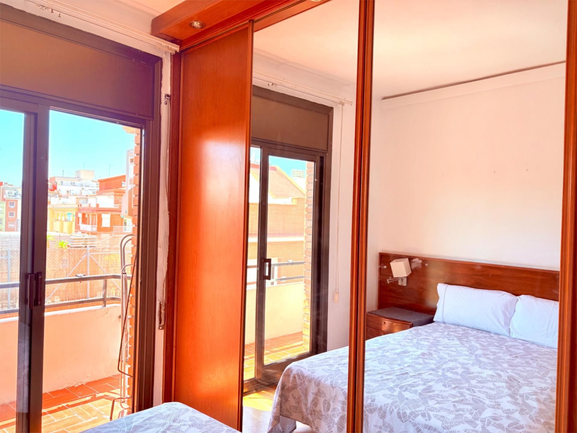 Dormitori de Pis per a compartir en  Barcelona Capital amb Aire condicionat, Calefacció i Parquet