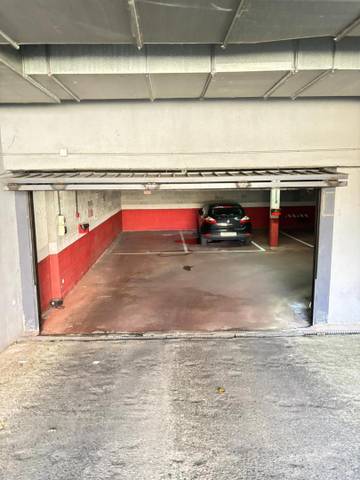 Garaje en Venta en Calle Navia, 11 en La Florida