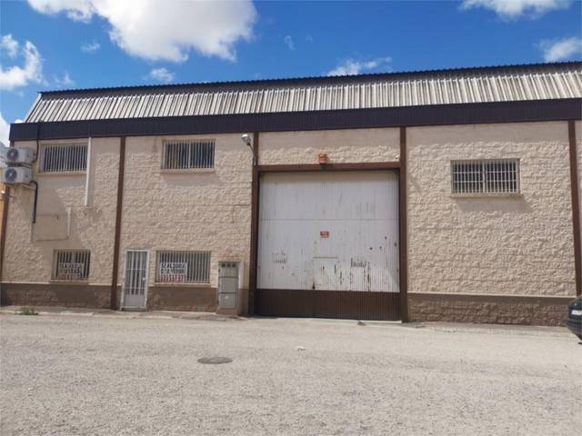 Local comercial en Venta en Avenida de Gregorio Arcos, 1 en Pedanías - Extrarradio