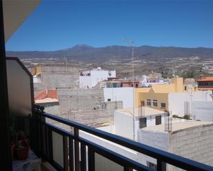 Exterior view of Apartment to share in Guía de Isora  with Terrace, Furnished and Oven