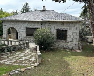 Vista exterior de Planta baixa en venda en Galapagar amb Aire condicionat, Calefacció i Jardí privat