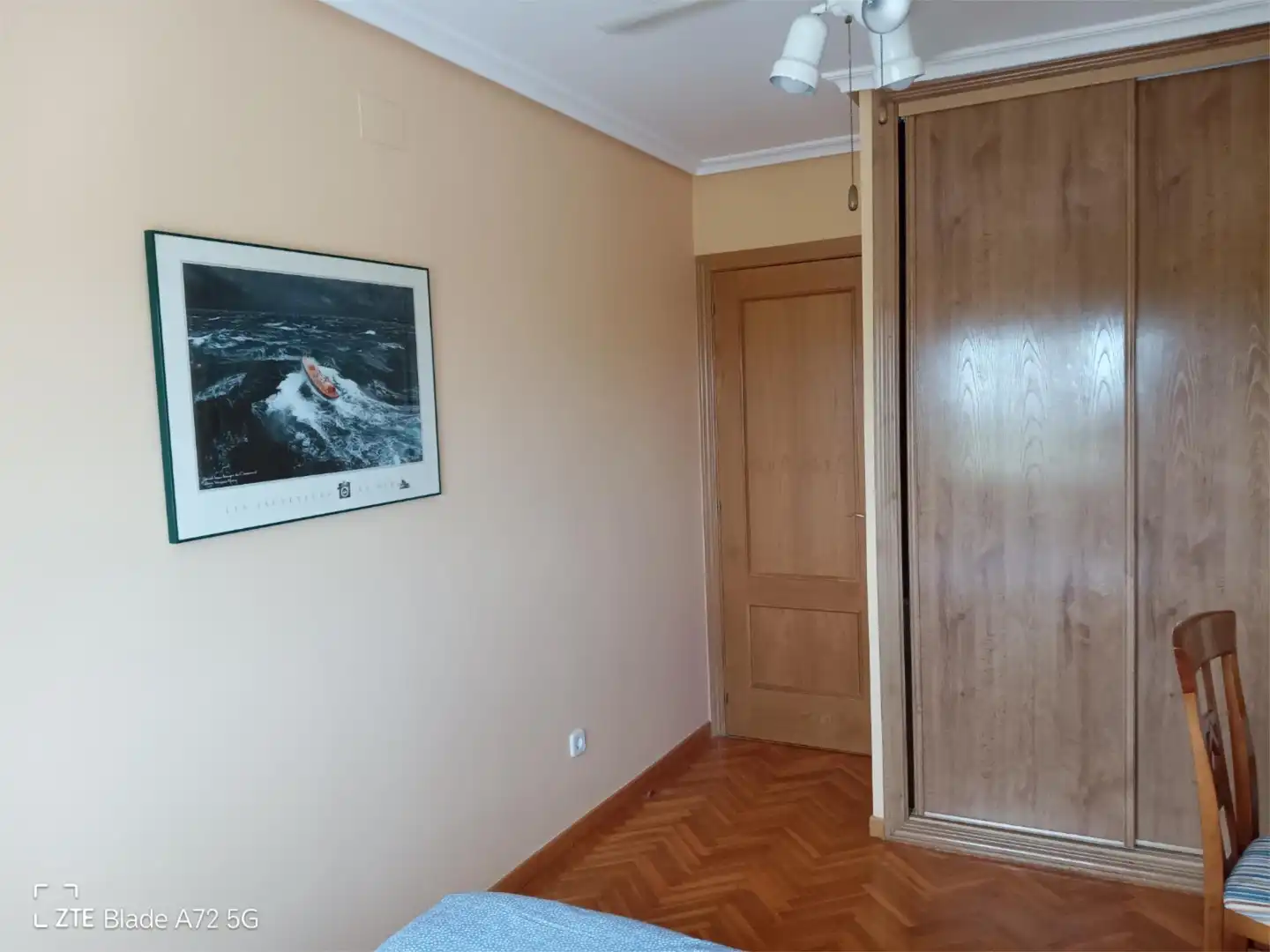 Habitació a Glorieta las Cañas, 40, Las Lomas - Salinera - La Muñeca Dormitori de Casa adosada per a compartir en Guadalajara amb Aire condicionat, Calefacció i Jardí privat