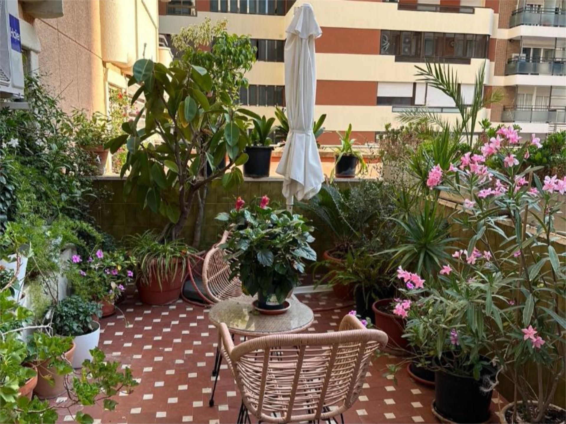 Terrace of Flat for sale in  Valencia Capital  with Air Conditioner and Terrace