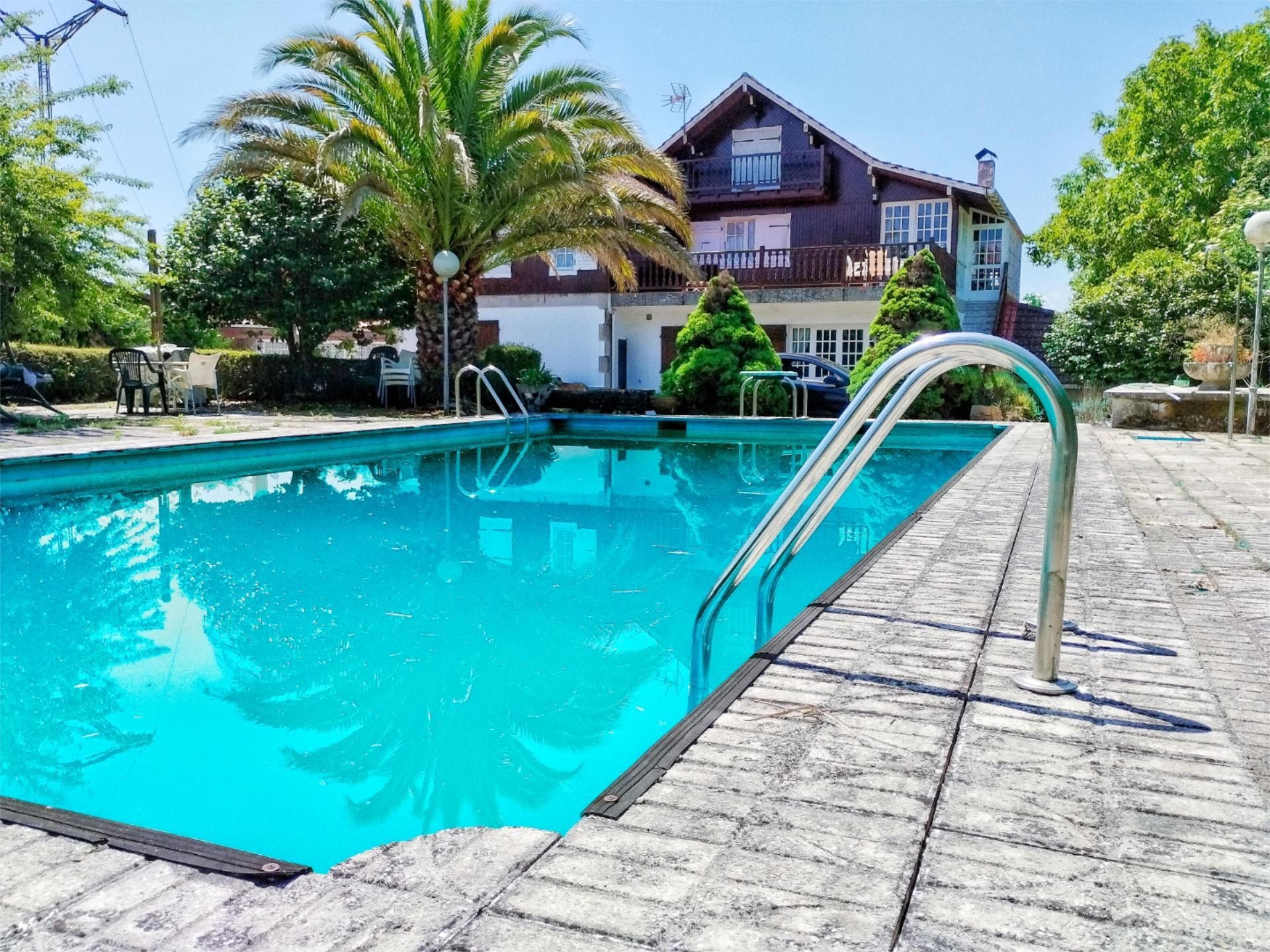 Piscina de Casa o xalet en venda en O Saviñao  amb Terrassa i Piscina
