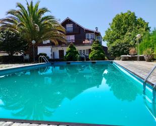 Piscina de Casa o xalet en venda en O Saviñao  amb Calefacció, Jardí privat i Terrassa