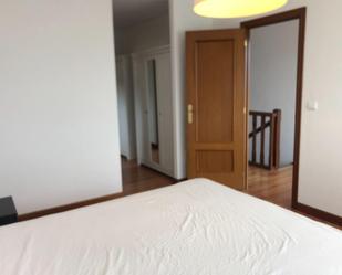 Dormitori de Casa o xalet en venda en Ribamontán al Monte amb Terrassa