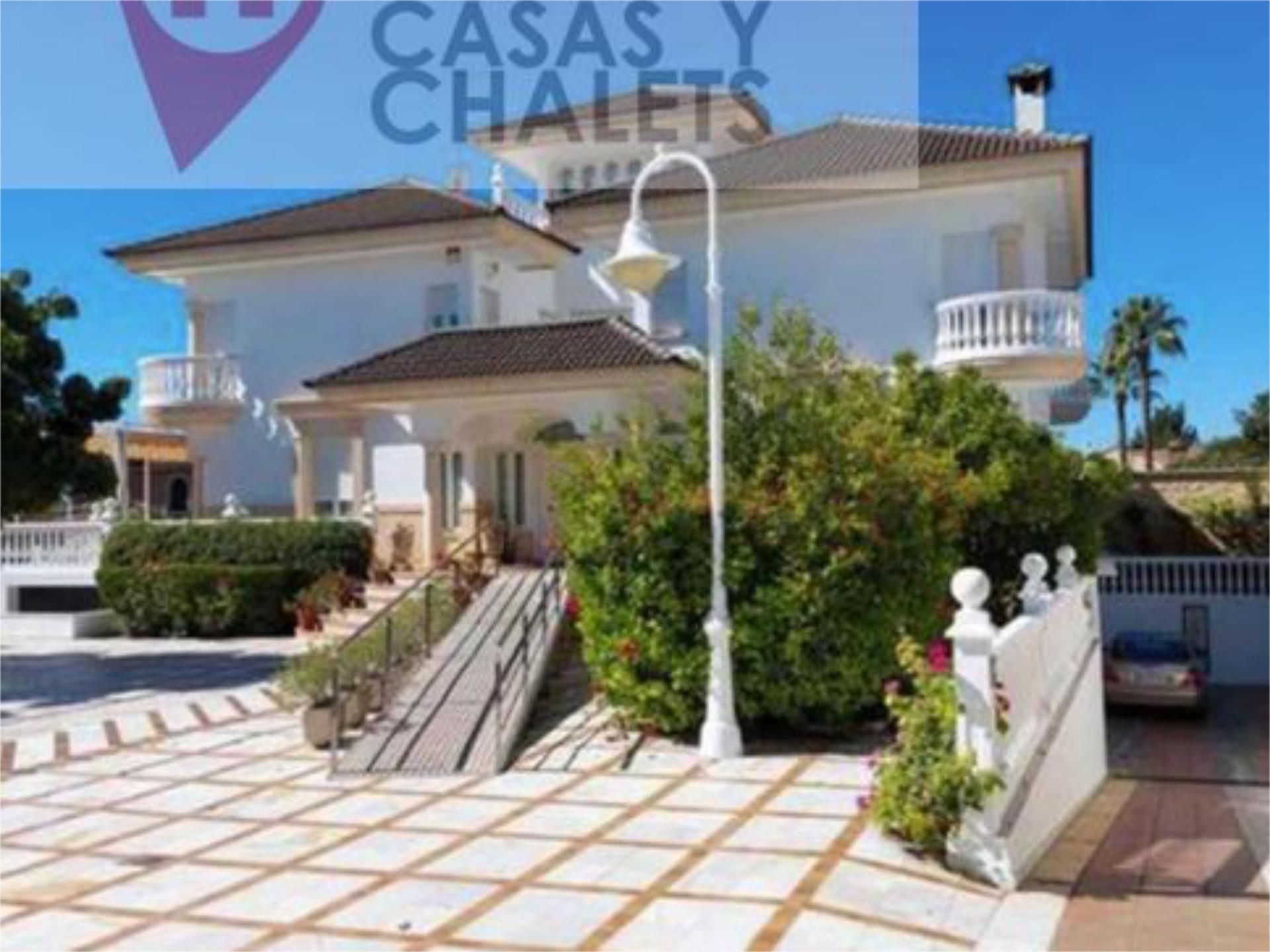 Exterior view of House or chalet for sale in  Córdoba Capital  with Air Conditioner, Heating and Private garden