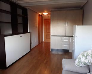 Dormitori de Apartament de lloguer en Salamanca Capital amb Moblat i Videoporter