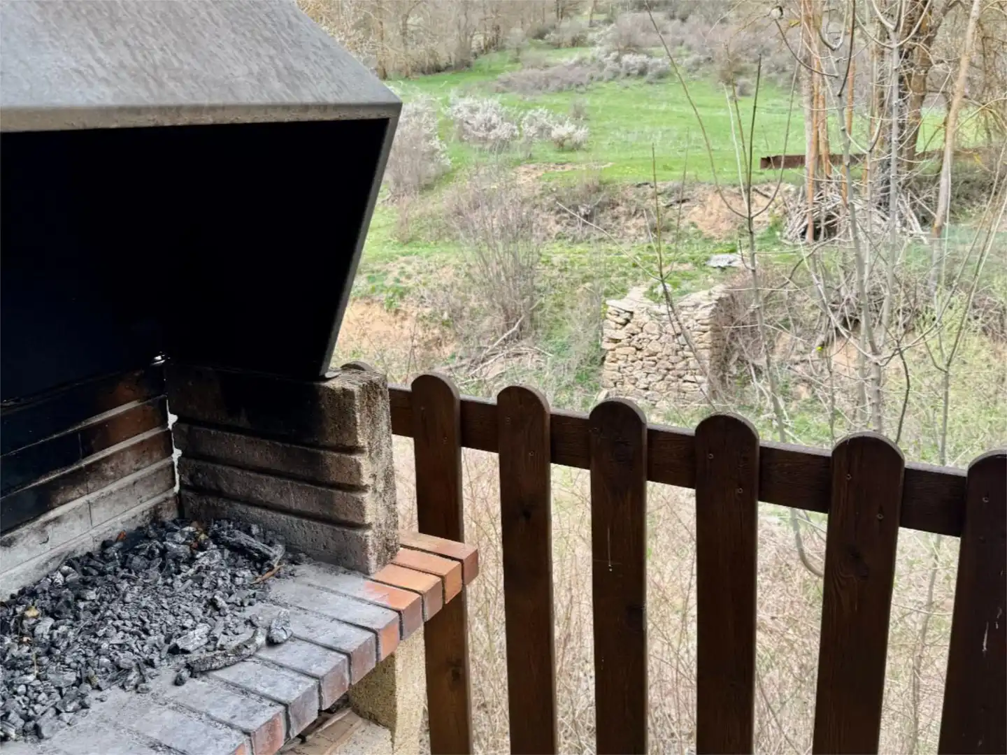 Casa adosada en venda a Lloc Els Torrents, 22, Bellver de Cerdanya Jardí de Casa adosada en venda en Bellver de Cerdanya amb Terrassa i Balcó