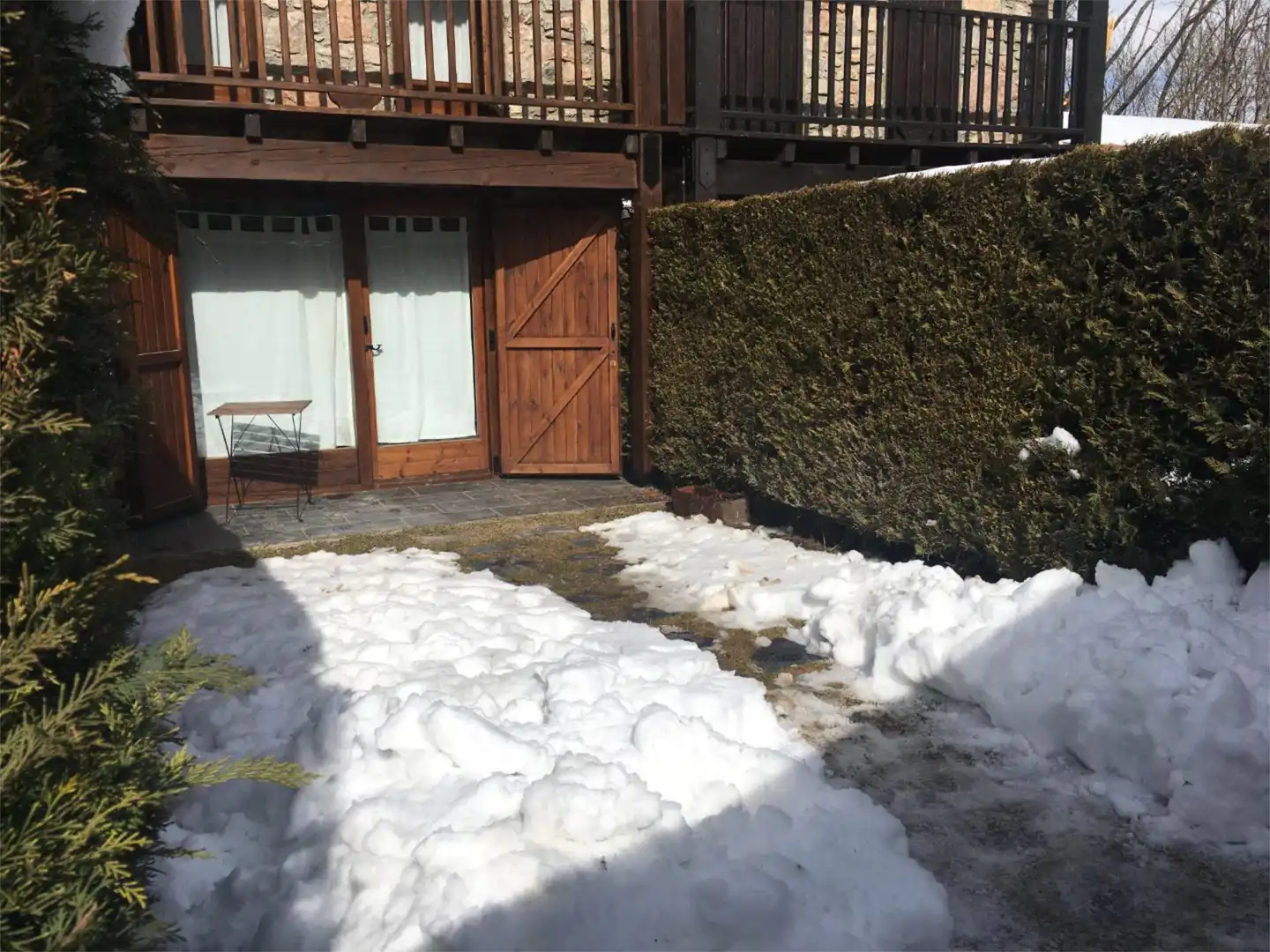 Casa adosada en venda a Lloc Els Torrents, 22, Bellver de Cerdanya Jardí de Casa adosada en venda en Bellver de Cerdanya amb Terrassa i Balcó