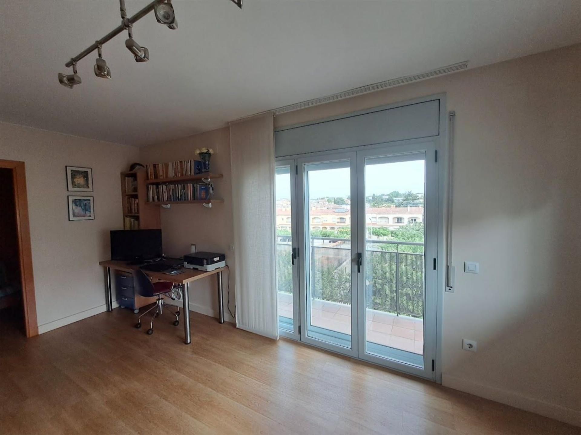 Living room of Flat for sale in Caldes de Malavella  with Air Conditioner and Balcony