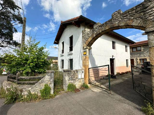 Casa-chalet en Venta en Calle Rivas, 238 en Ajo