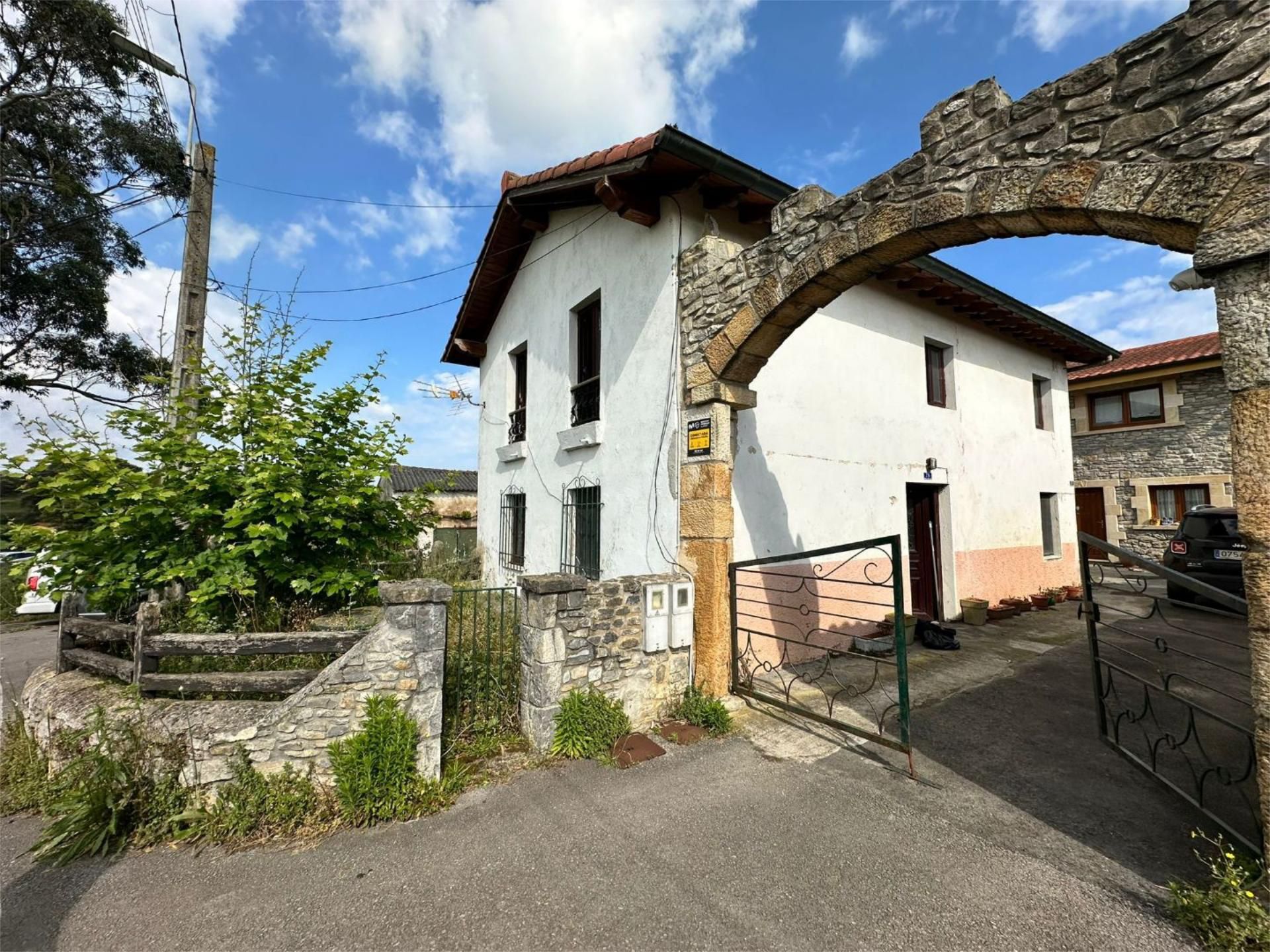 Exterior view of House or chalet for sale in Bareyo