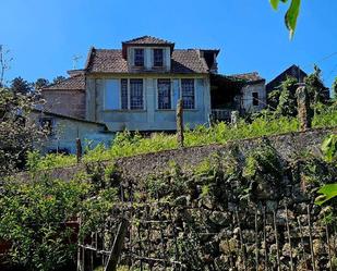 Vista exterior de Finca rústica en venda en Crecente amb Jardí privat, Terrassa i Traster