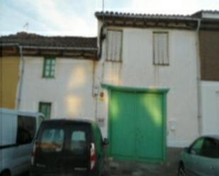 Vista exterior de Casa adosada en venda en Villaquilambre
