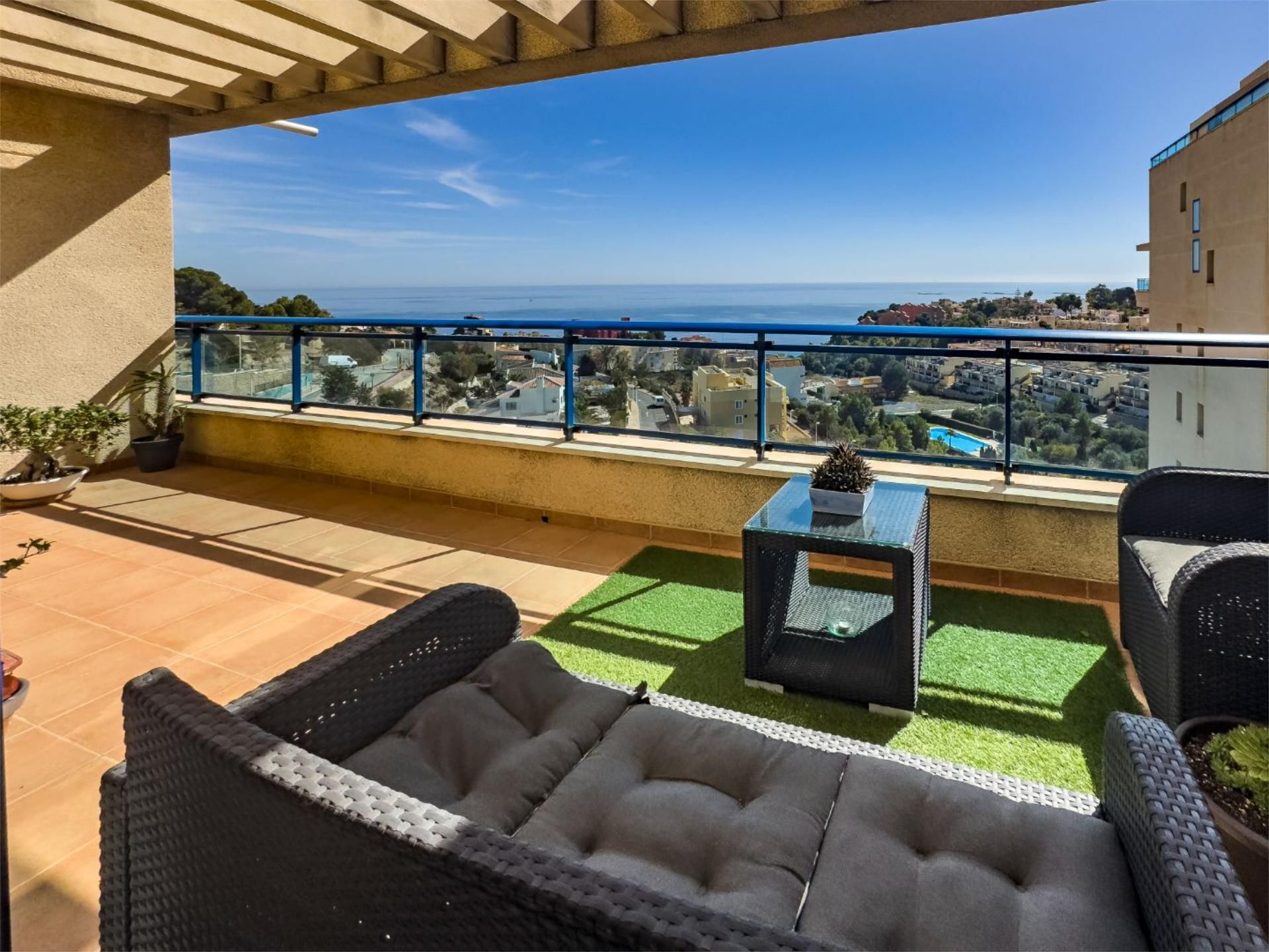 Terrassa de Pis en venda en Calpe / Calp amb Aire condicionat, Calefacció i Jardí privat
