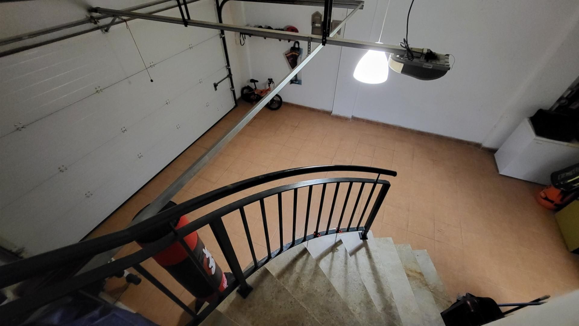 Casa adosada en venda en La Pobla de Vallbona amb Aire condicionat, Terrassa i Balcó