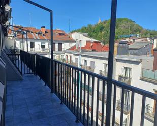 Terrassa de Pis en venda en Donostia - San Sebastián  amb Terrassa i Balcó