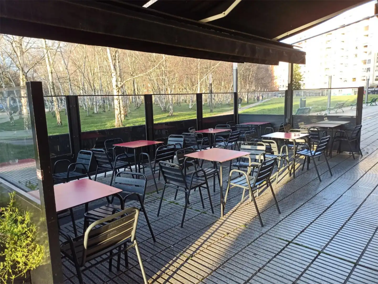 Commercial properties for rent in Calle de Irunlarrea, 5, Mendebaldea - Ermitagaña Terrace of Commercial properties for rent in Pamplona / Iruña with Air Conditioner, Heating and Parquet flooring