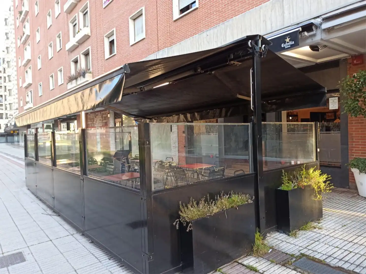 Commercial properties for rent in Calle de Irunlarrea, 5, Mendebaldea - Ermitagaña Terrace of Commercial properties for rent in Pamplona / Iruña with Air Conditioner, Heating and Parquet flooring