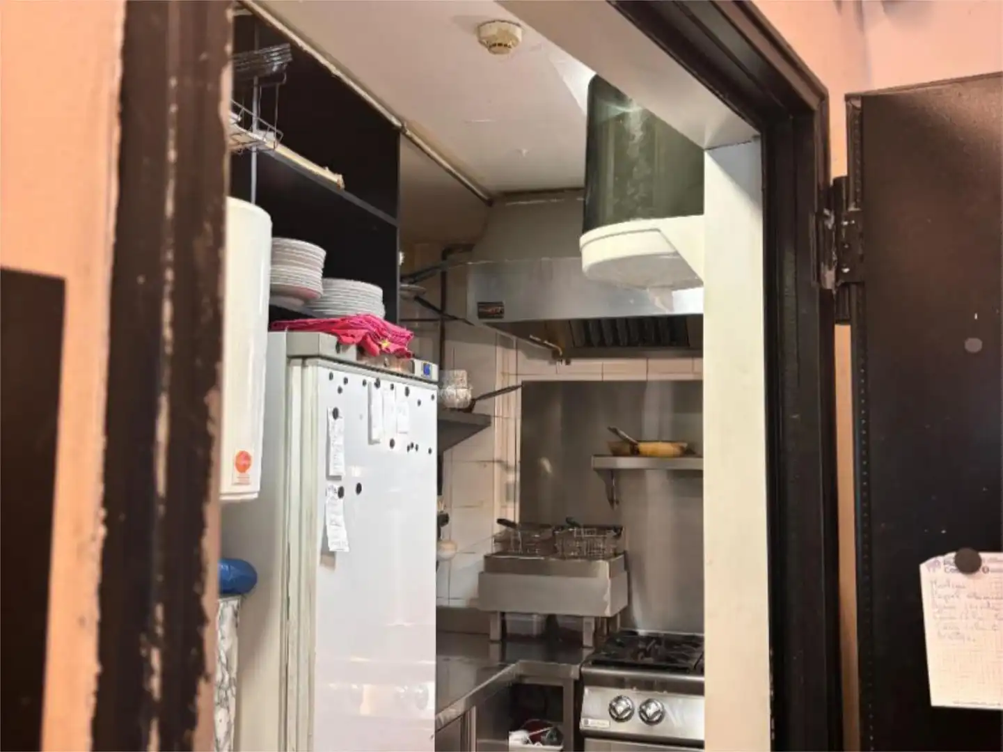 Commercial properties for rent in Calle de Irunlarrea, 5, Mendebaldea - Ermitagaña Kitchen of Commercial properties for rent in Pamplona / Iruña with Air Conditioner, Heating and Parquet flooring