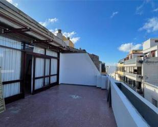 Vista exterior de Àtic de lloguer en Las Palmas de Gran Canaria amb Terrassa