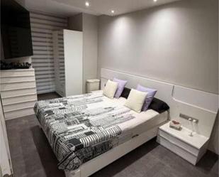 Dormitori de Apartament en venda en Amposta amb Calefacció, Terrassa i Moblat
