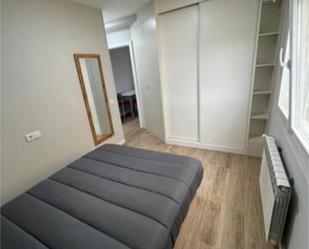 Dormitori de Apartament de lloguer en Santiago de Compostela  amb Calefacció i Moblat