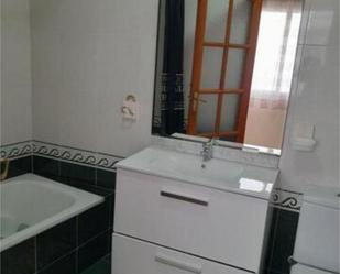 Bathroom of Flat to rent in Calamonte  with Heating, Terrace and Storage room