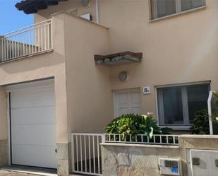 Außenansicht von Wohnung zum verkauf in Liédena mit Klimaanlage, Heizung und Privatgarten
