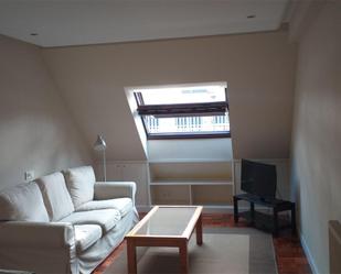 Living room of Flat to rent in Oviedo   with Heating, Parquet flooring and Furnished