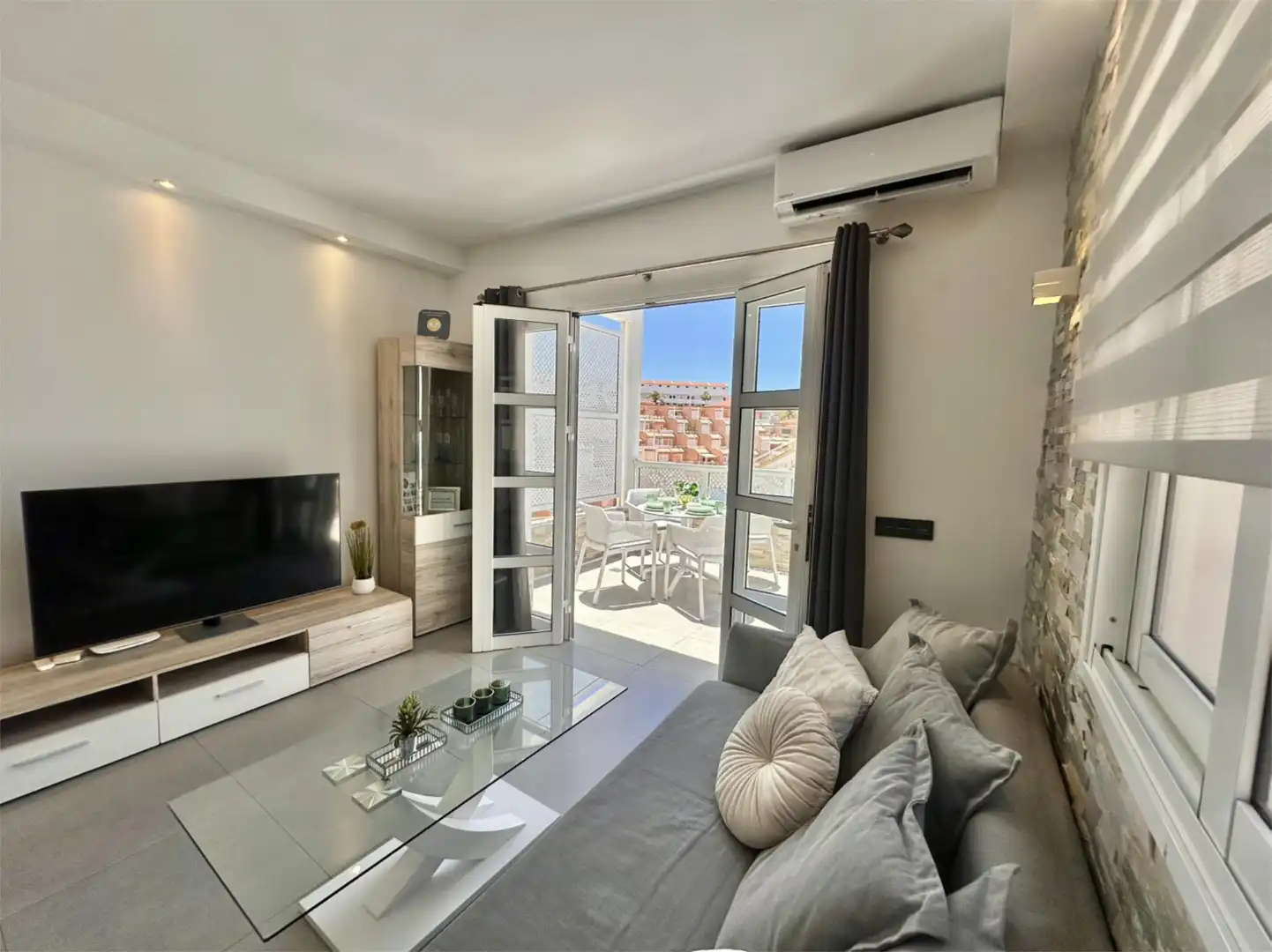 Wohnungen zum Verkauf in Calle Antonio Navarro, 5, Torviscas Bajo Wohnzimmer von Wohnungen zum Verkauf in Adeje mit Klimaanlage, Terrasse und Schwimmbad