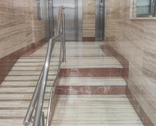 Pis de lloguer en A Coruña Capital  amb Calefacció, Parquet i Moblat