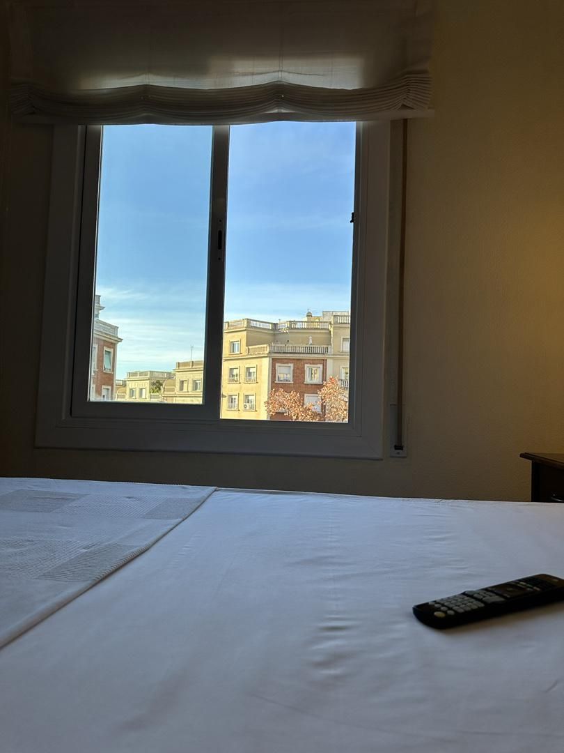 Pis per a compartir a Carrer d'Europa, 25, Barri de les Corts