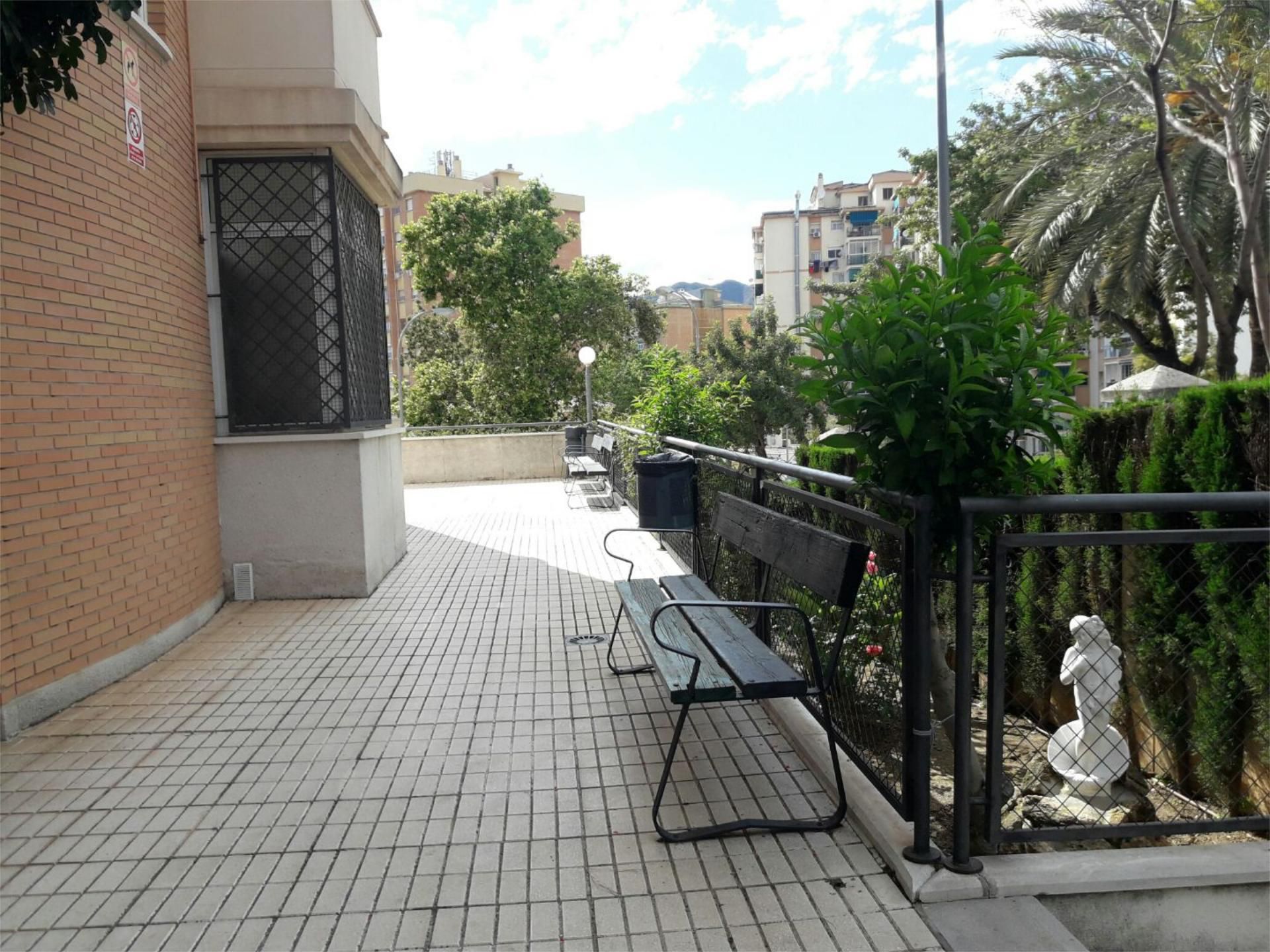 Pis de lloguer a Pasaje Llobregat, Alegría de la Huerta- Jardín de Málaga