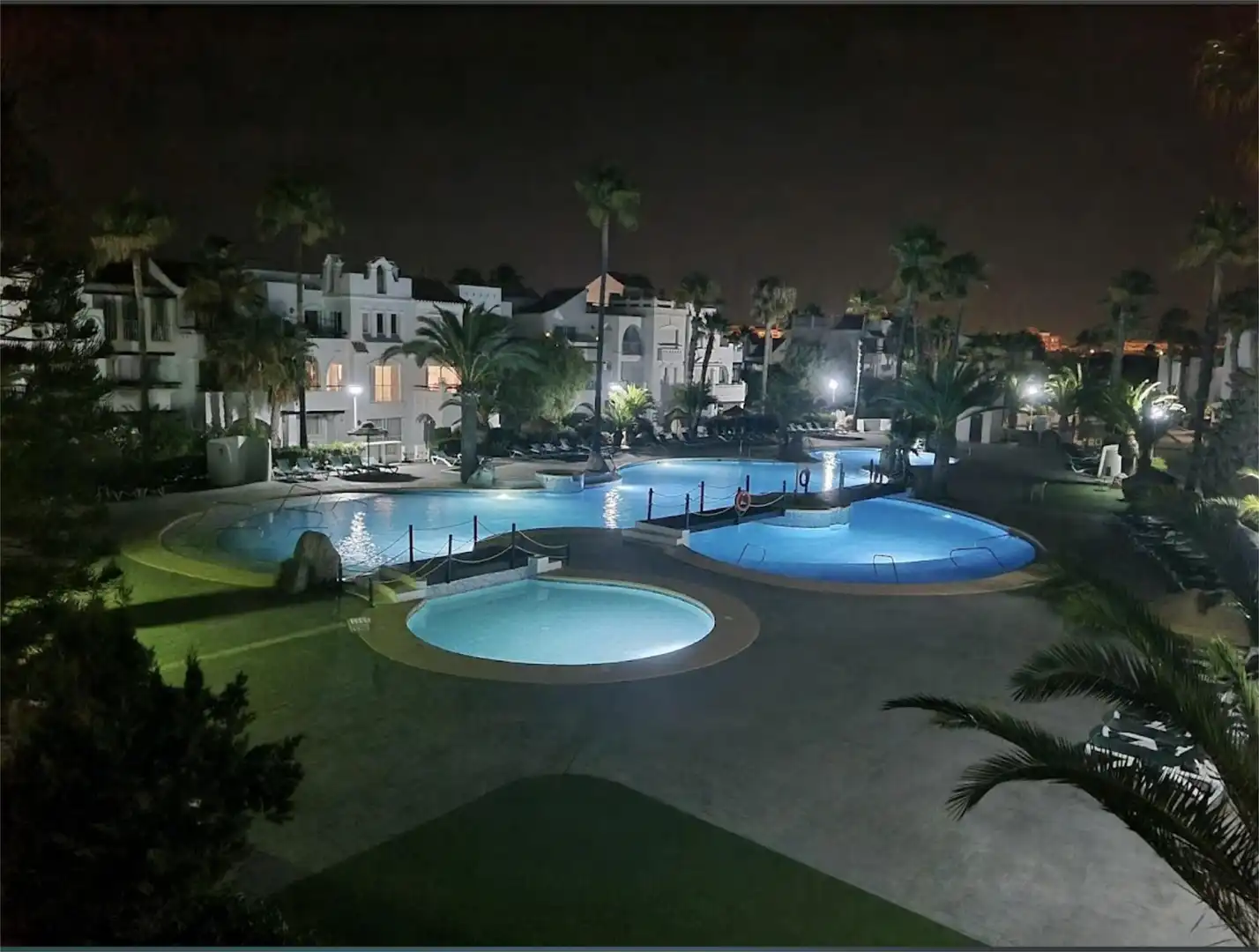 Piso de alquiler en Calle Diagonal, El Sabinar – Urbanizaciones – Las Marinas – Playa Serena Piscina de Piso de alquiler en Roquetas de Mar con Aire acondicionado, Calefacción y Jardín privado