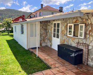 Vista exterior de Casa o xalet en venda en Baiona amb Terrassa i Piscina