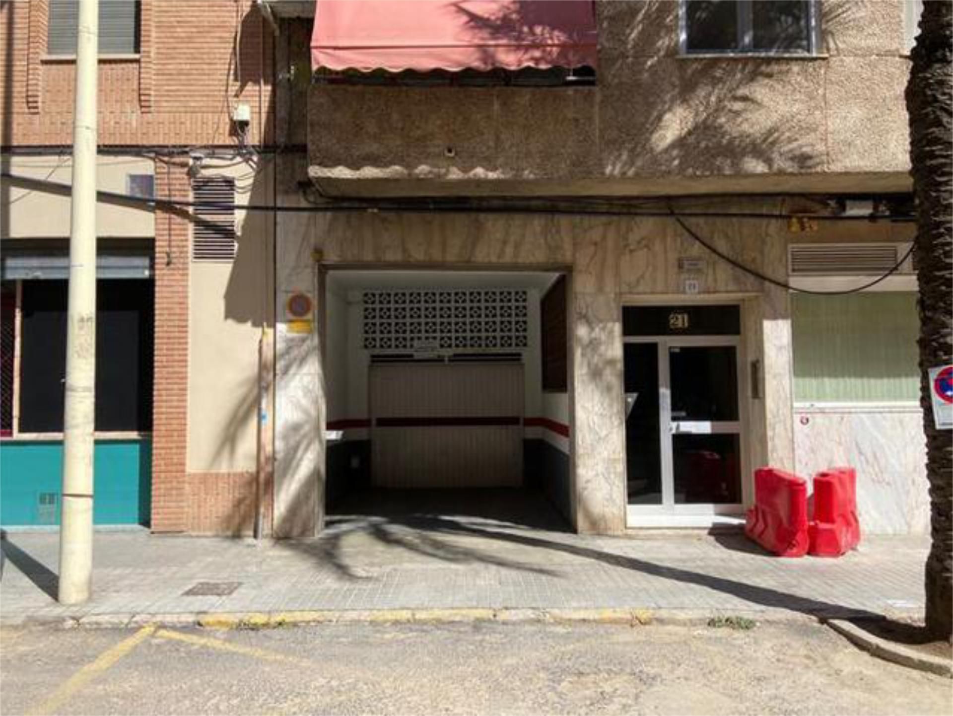 Parkplatz von Garage miete in Picanya