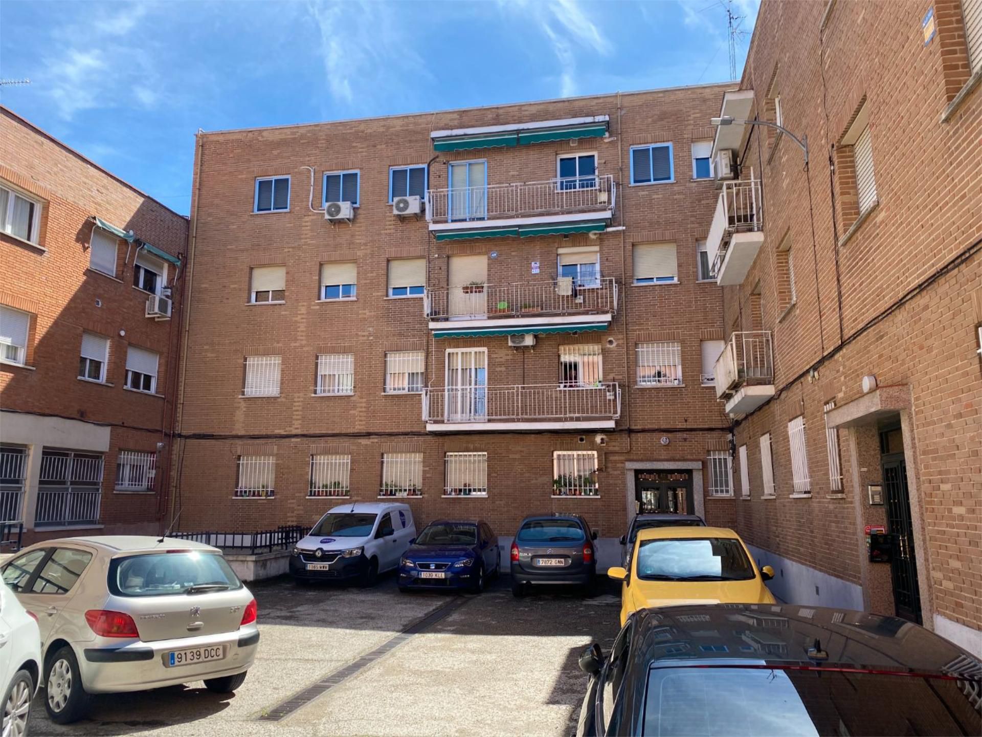 Vista exterior de Pis en venda en  Madrid Capital amb Aire condicionat i Balcó